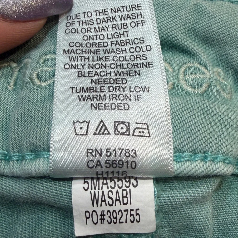 Maurices‎ Mint Green Denim Shorts Raw Hem Stretch Y2K Size 11/12